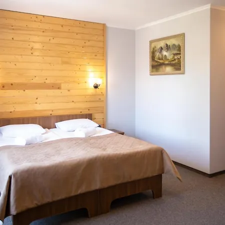 князів двір *