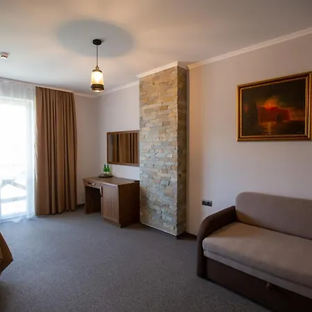 князів двір Hotel *