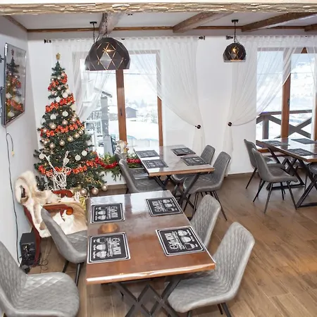 князів двір *