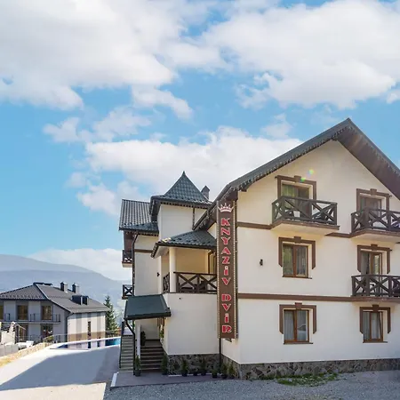 князів двір Hotel