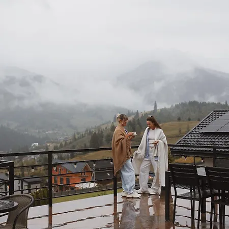 князів двір Hotel *