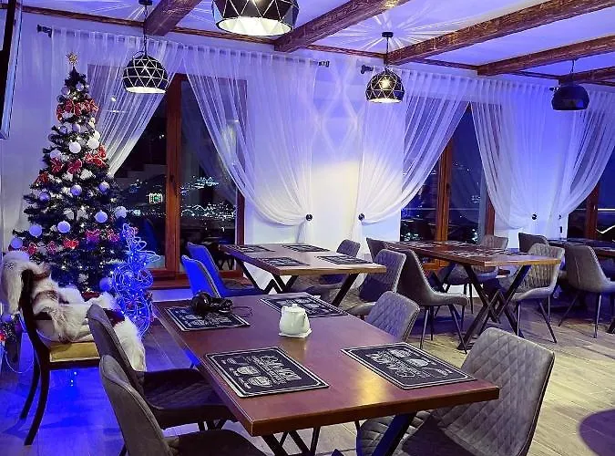 князів двір 布克维