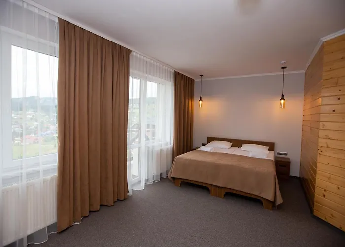 князів двір 酒店 布克维