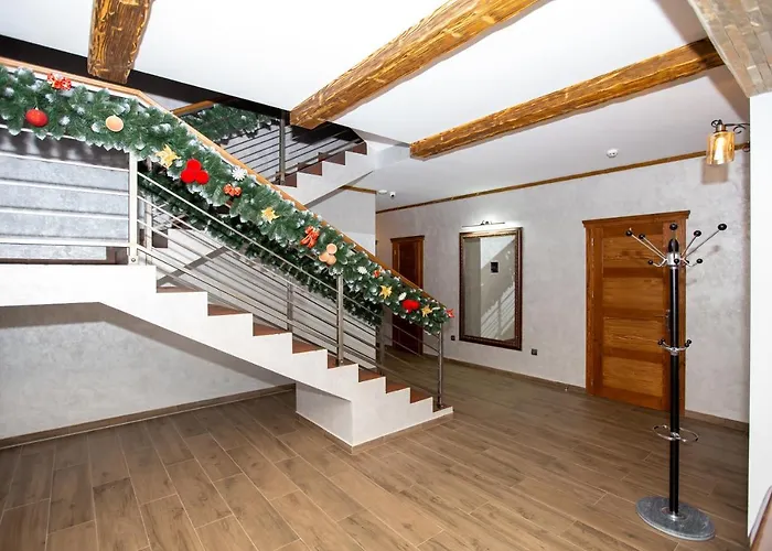 князів двір 酒店