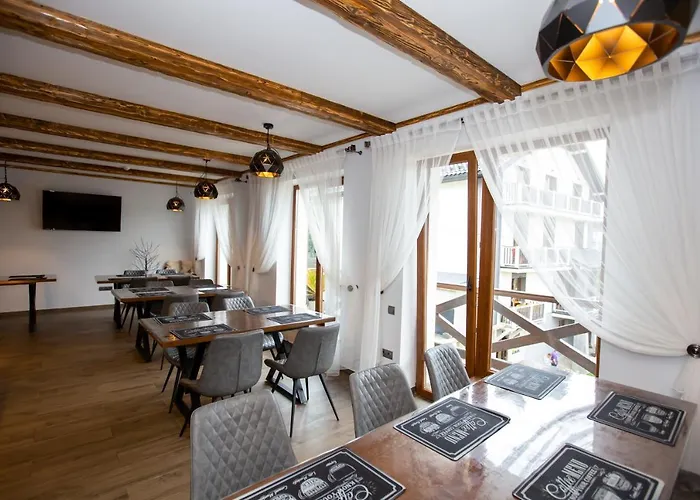 князів двір 酒店 布克维