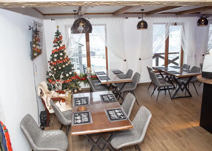 князів двір *