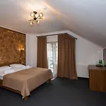 Hotel князів двір Bukoveľ